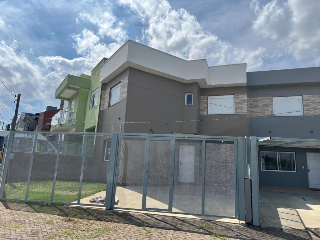 Casa 3 dormitórios