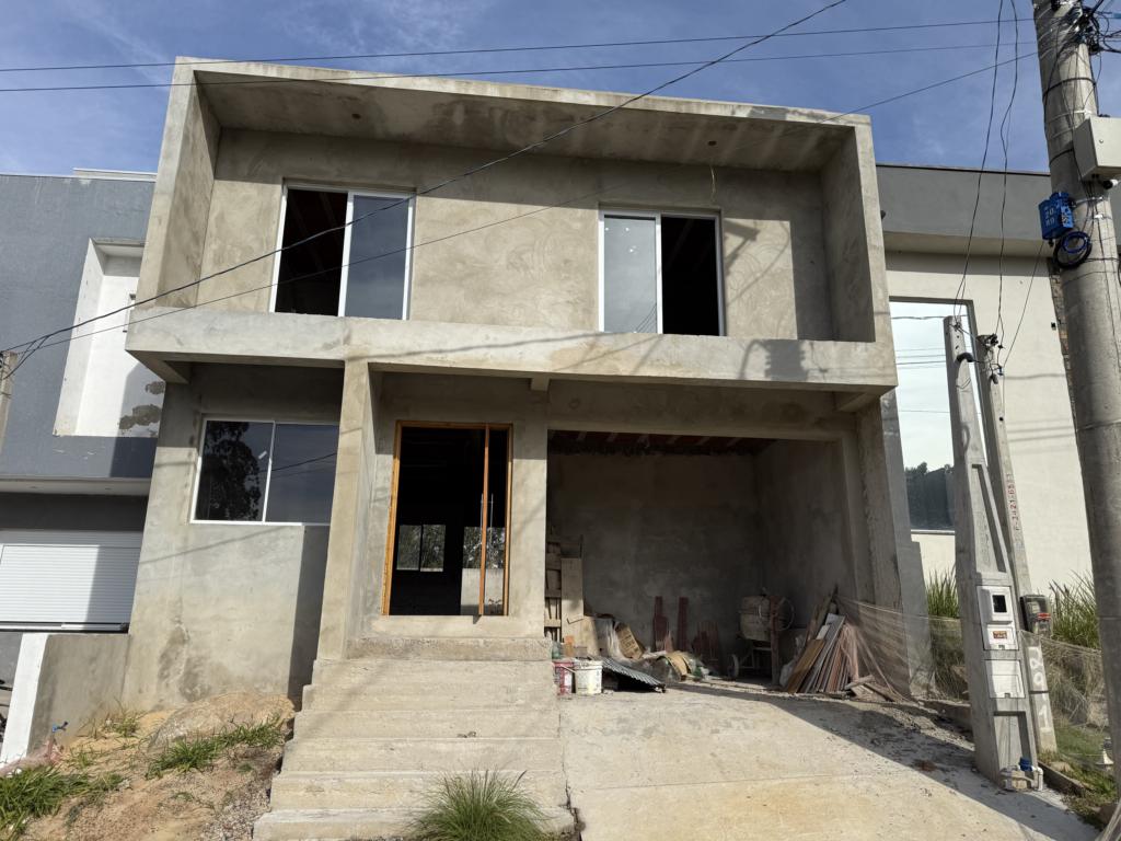 Casa de condomínio 3 dormitórios