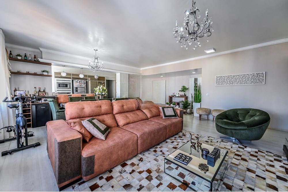 Apartamento 4 dormitórios