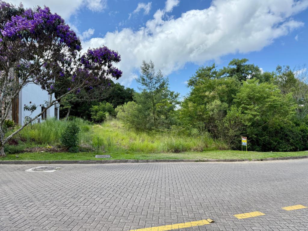 Terreno / Lote / Condomínio