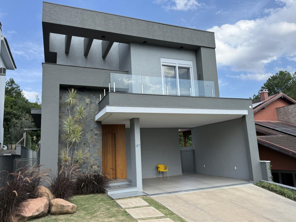 Casa de condomínio 3 dormitórios