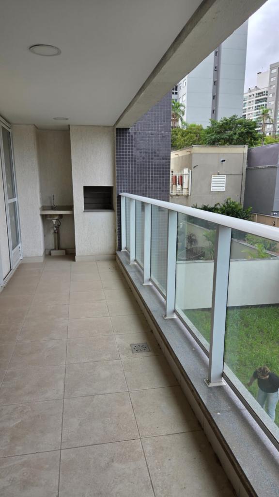 Apartamento 3 dormitórios