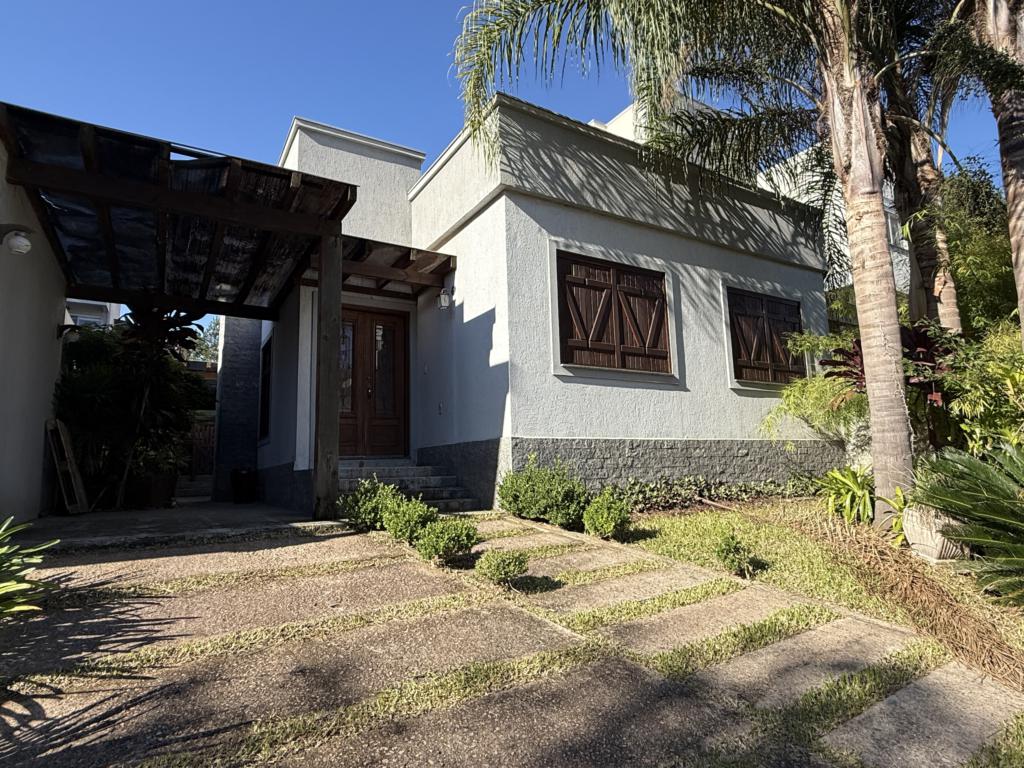 Casa de condomínio 3 dormitórios