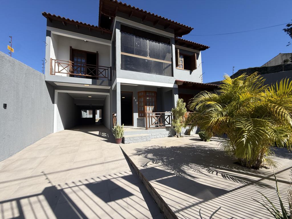 Casa 3 dormitórios