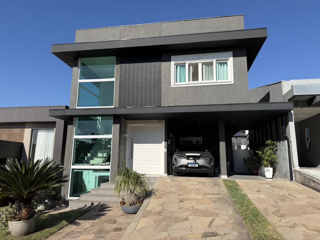 Casa de condomínio 4 dormitórios