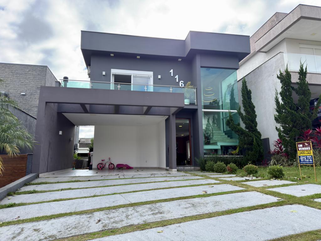 Casa de condomínio 3 dormitórios