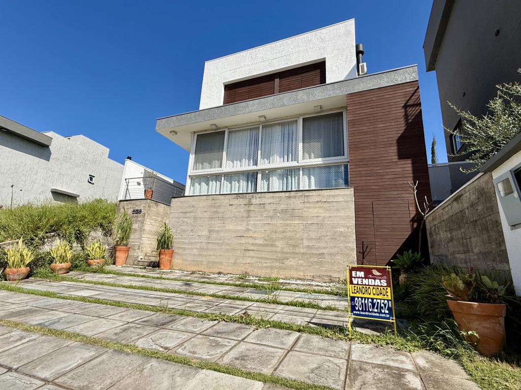 Casa de condomínio 3 dormitórios